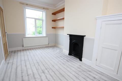 3 bedroom townhouse to rent, Sherwood Place, Bradford