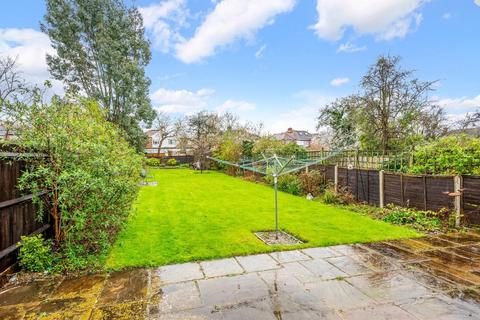 16 Rosedale Road, Epsom, KT17 2JQ