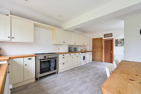 16 Rosedale Road, Epsom, KT17 2JQ