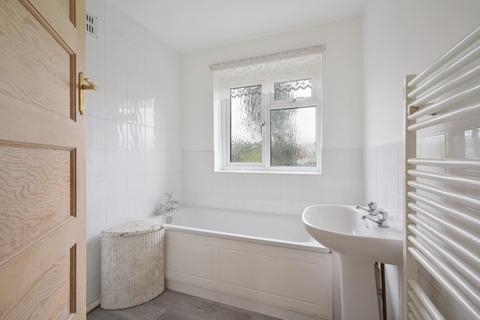 16 Rosedale Road, Epsom, KT17 2JQ