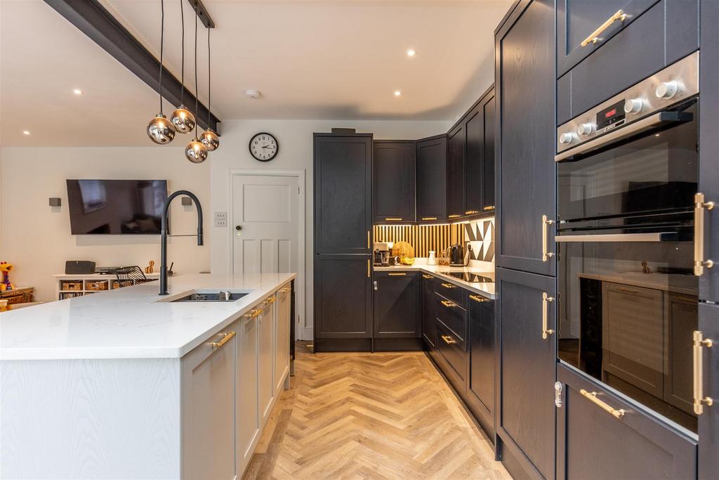 Birchall Road, Redland Kitchen 3.jpg