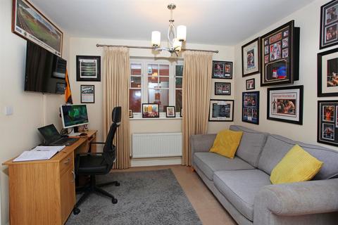 7 Cookson Close, Muxton, Telford, TF2 8SZ