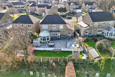 4 bedroom detached house for sale, Helted Way, Almondbury, Huddersfield, HD5 8XZ