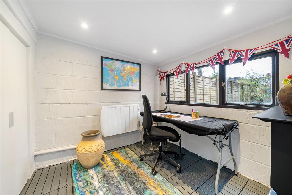 58 Crampton Road-10.jpg