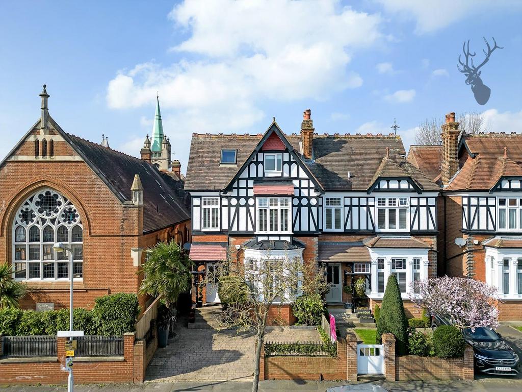 The Drive, Chingford E4 5 bed semidetached house for sale £1,500,000