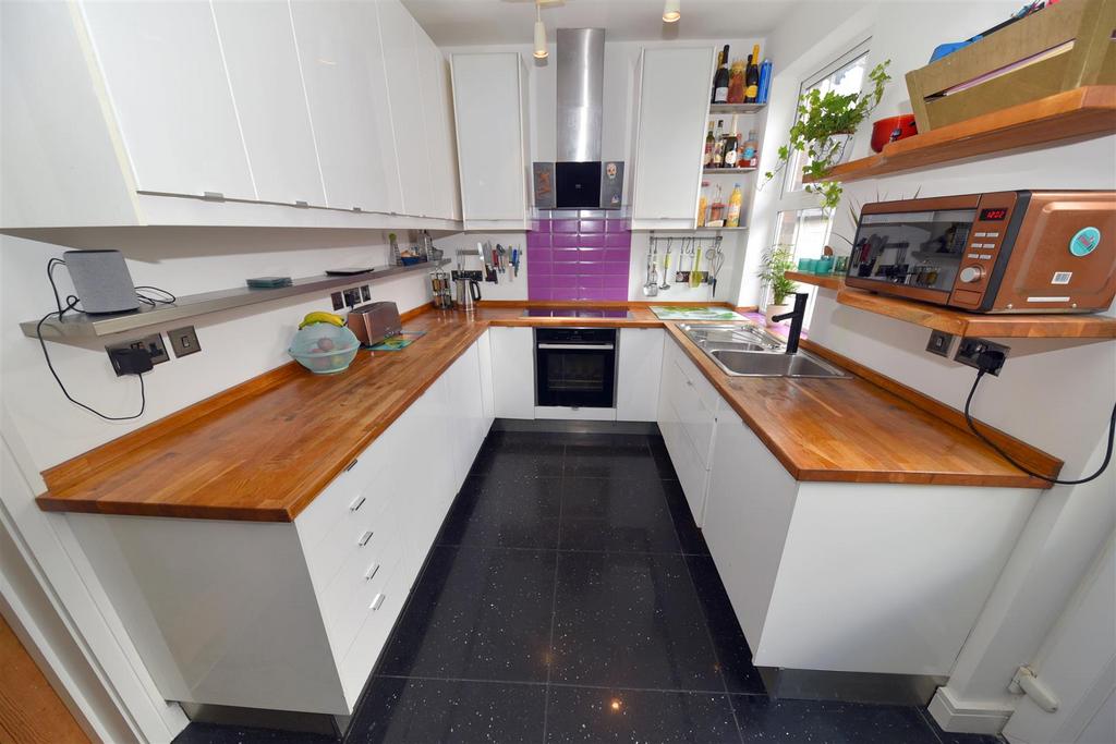 Kitchen back.JPG