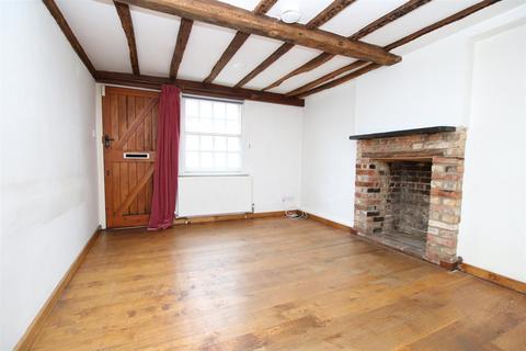 70 Bishopric, Horsham, RH12 1QN