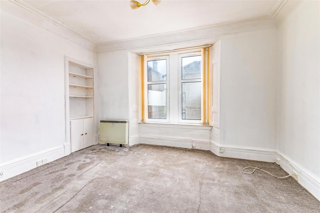 1 L 48 Provost Road Dundee Front room extra 1.jpg