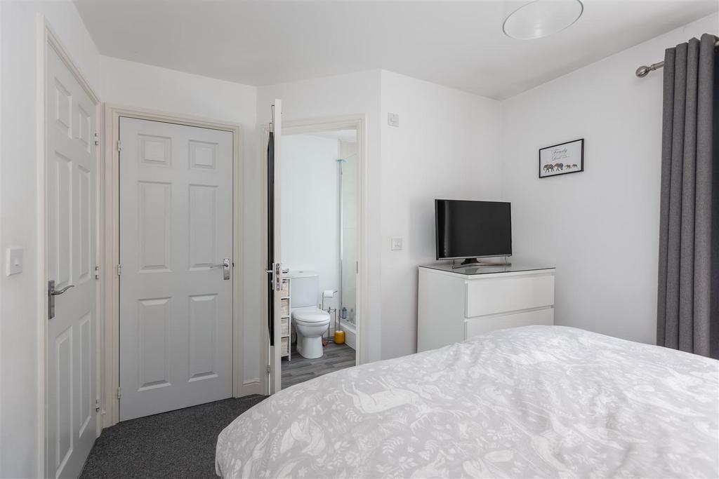 Westfield Avenue 1 Bedroom 1-2.jpg