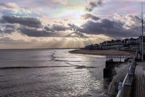 3 bedroom detached house for sale, South Marine Drive, Bridlington YO15