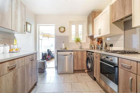 3 bedroom terraced house for sale, Peel Road, North Wembley