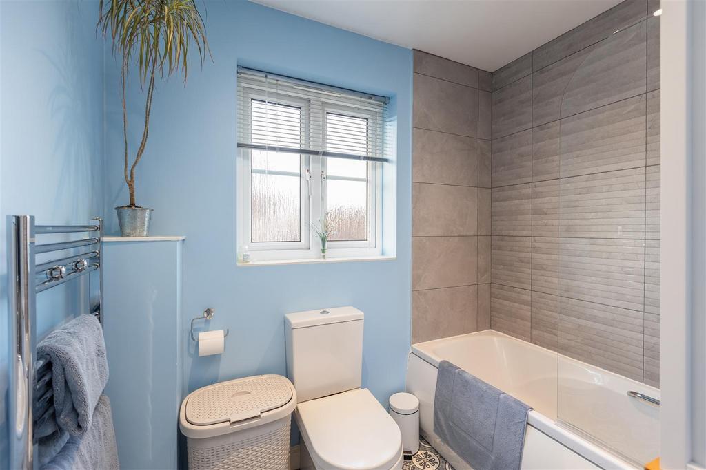 Fletton Road 11 Bathroom 1.jpg