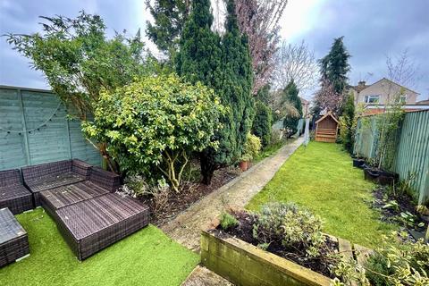 16 Dudmore Road, Swindon, SN3 1AF