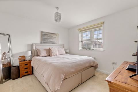 148 Sandwich Road, Whitfield, Dover, CT16 3JP