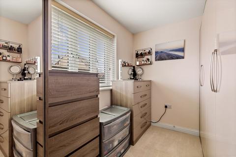 148 Sandwich Road, Whitfield, Dover, CT16 3JP