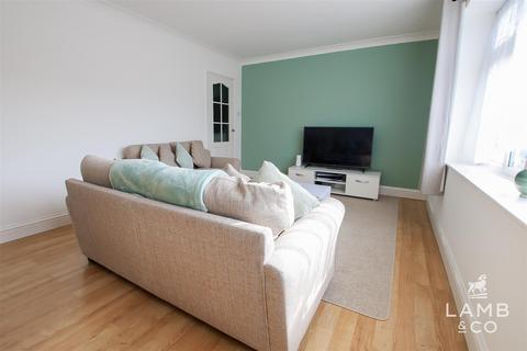 2 bedroom maisonette for sale, Chapman Road, Clacton-On-Sea CO15