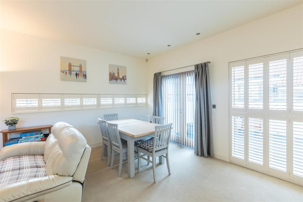 Spire View 16 Open Plan-7.jpg