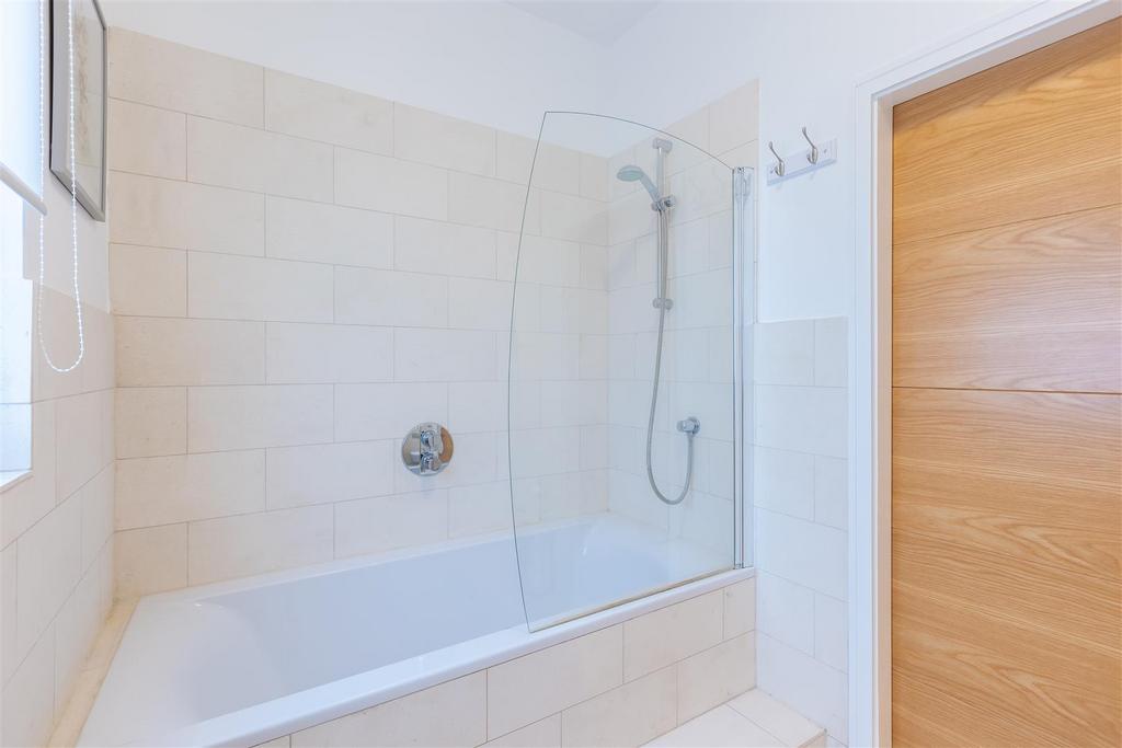 Spire View 16 Bathroom-2.jpg