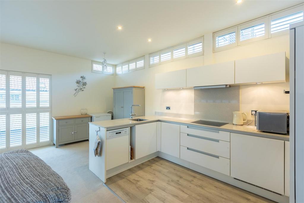 Spire View 16 Open Plan-3.jpg