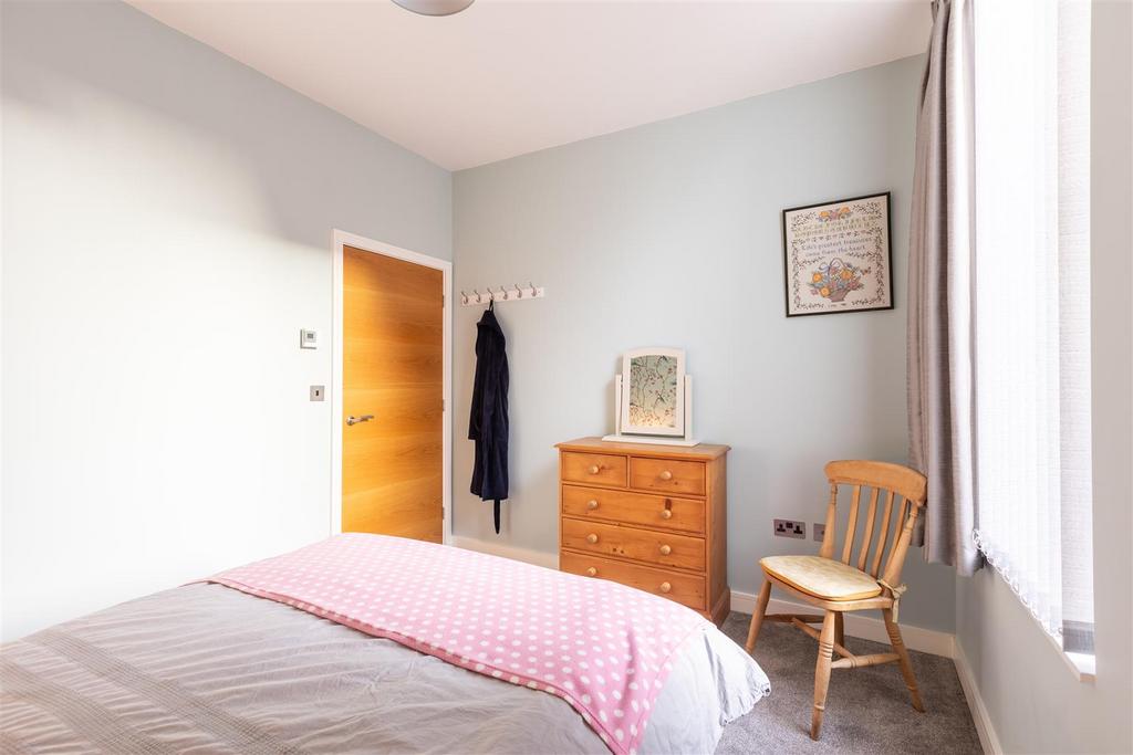 Spire View 16 Bedroom 2-2.jpg