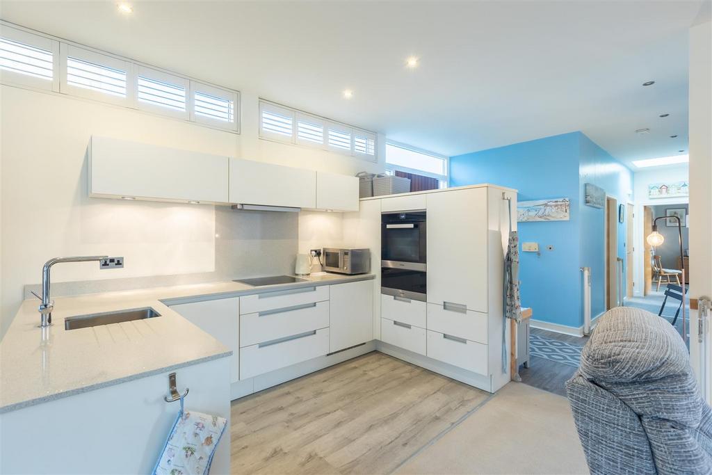 Spire View 16 Open Plan-4.jpg
