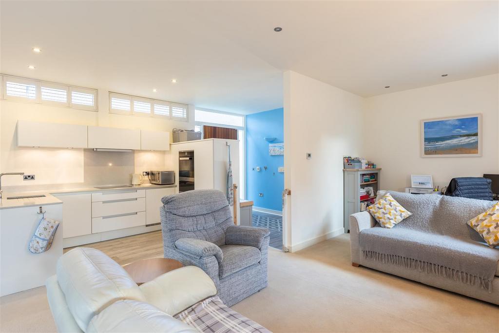Spire View 16 Open Plan-2.jpg