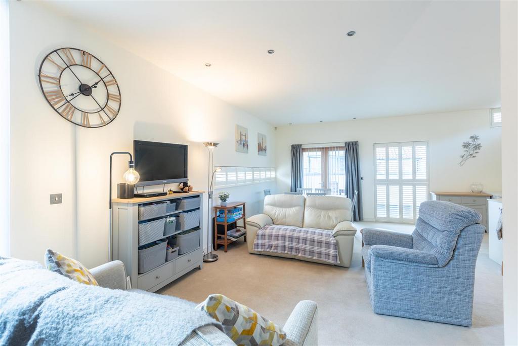 Spire View 16 Open Plan-5.jpg