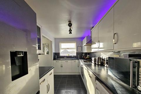 3 bedroom detached house for sale, Aysgarth Rise, Bridlington YO16