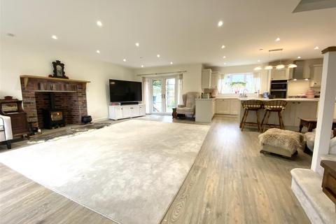 4 bedroom detached house for sale - Coedway, Shrewsbury