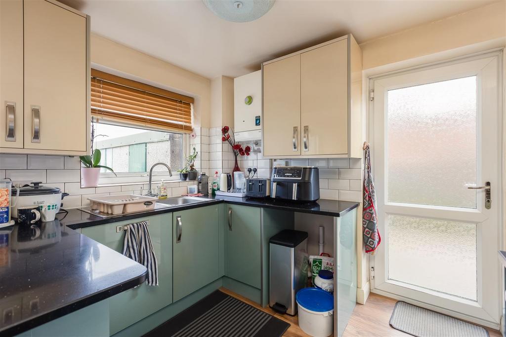 Rosedale Avenue 37 Kitchen-2.jpg