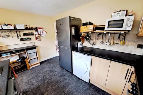 15 Orchard Close, Bridlington, YO16 6FN