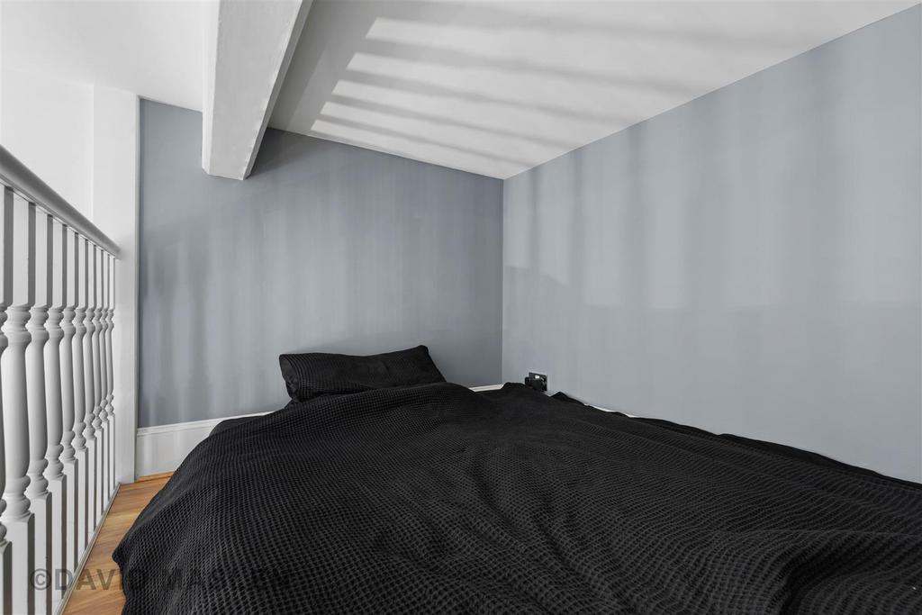 Bedroom (7).jpg