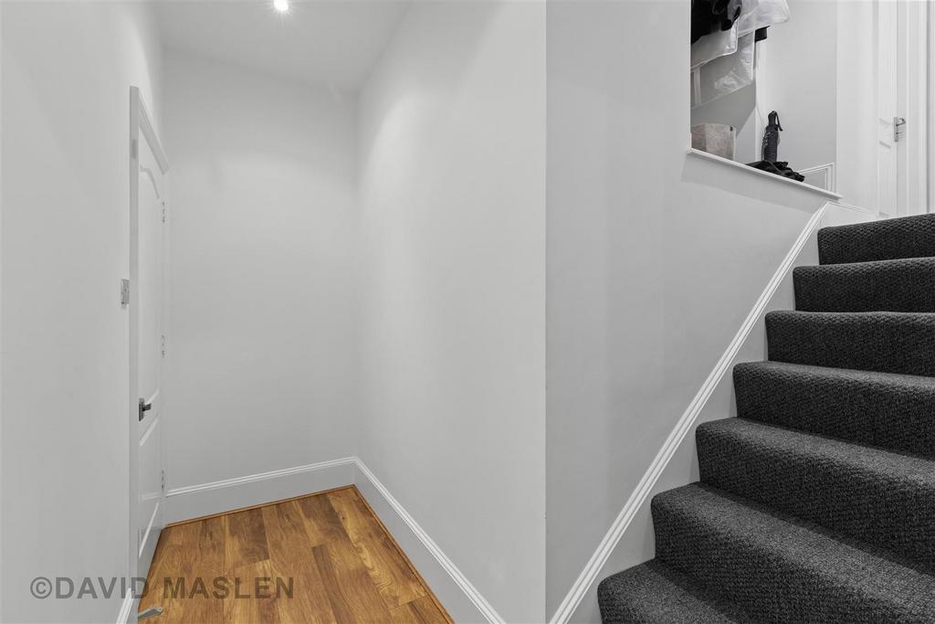 Hallway (1).jpg