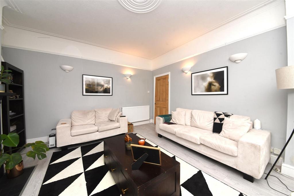 37a Sedgemere Pic 1.jpg
