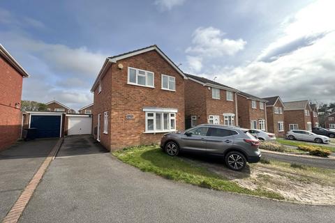 3 bedroom detached house for sale - Rowbarrow Close, Canford Heath , Poole, BH17