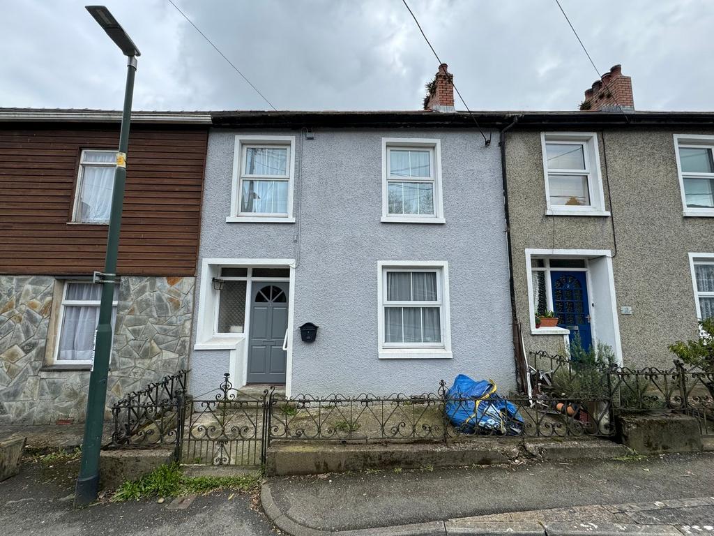 Ty Bad Gardens, Llandysul, SA44 3 bed terraced house for sale - £159,950