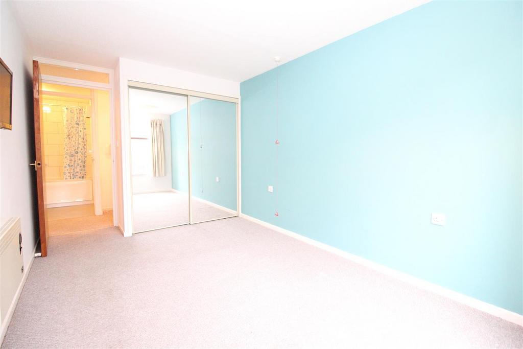 Bedroom 2.JPG