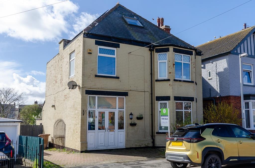 Lee Avenue, Withernsea 5 bed detached house for sale £240,000