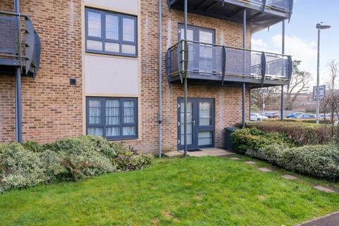 1 bedroom apartment for sale, Ashton House, Pond Road, Farnborough, GU14