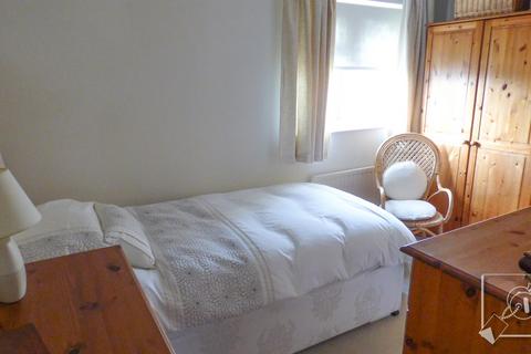6 Chiffinch Gardens, Northfleet, Gravesend, DA11 8SL