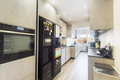 7 Thurlstone Road, Ruislip, HA4 0BS