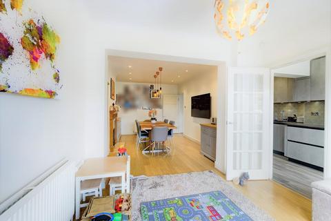 7 Thurlstone Road, Ruislip, HA4 0BS