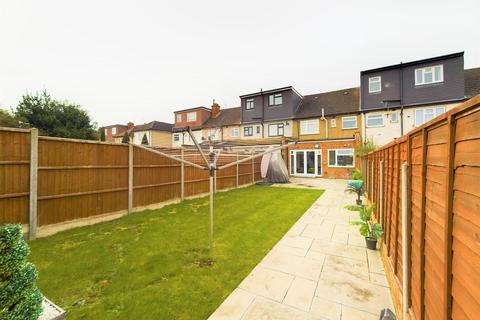 7 Thurlstone Road, Ruislip, HA4 0BS