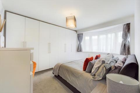 7 Thurlstone Road, Ruislip, HA4 0BS
