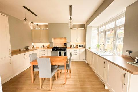 16 Beech Hill Road, Carleton, Skipton, BD23 3EN