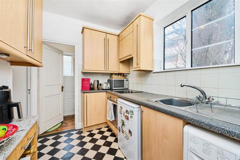 1 bedroom flat for sale, Heath Rise, Kersfield Road, Putney