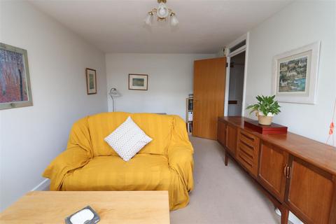 1 bedroom flat for sale - Crothall Close, Palmers Green, London N13