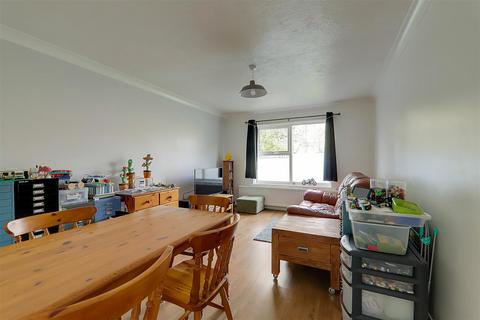 1 bedroom flat for sale, Littlehampton Road, Worthing BN13
