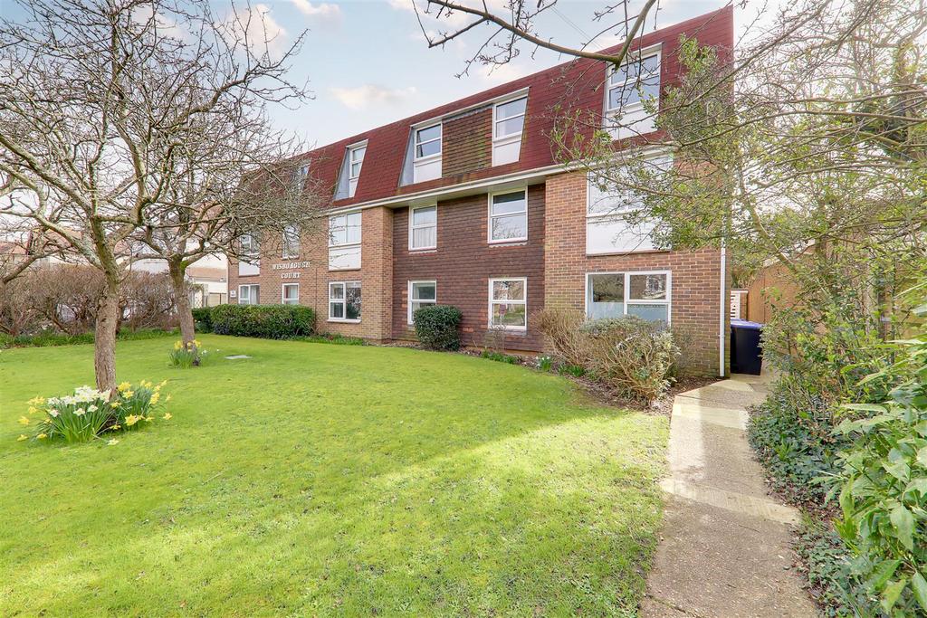 Littlehampton Road, Worthing BN13 1 bed flat for sale £179,950