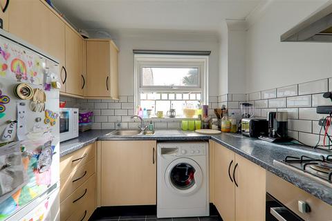 1 bedroom flat for sale, Littlehampton Road, Worthing BN13